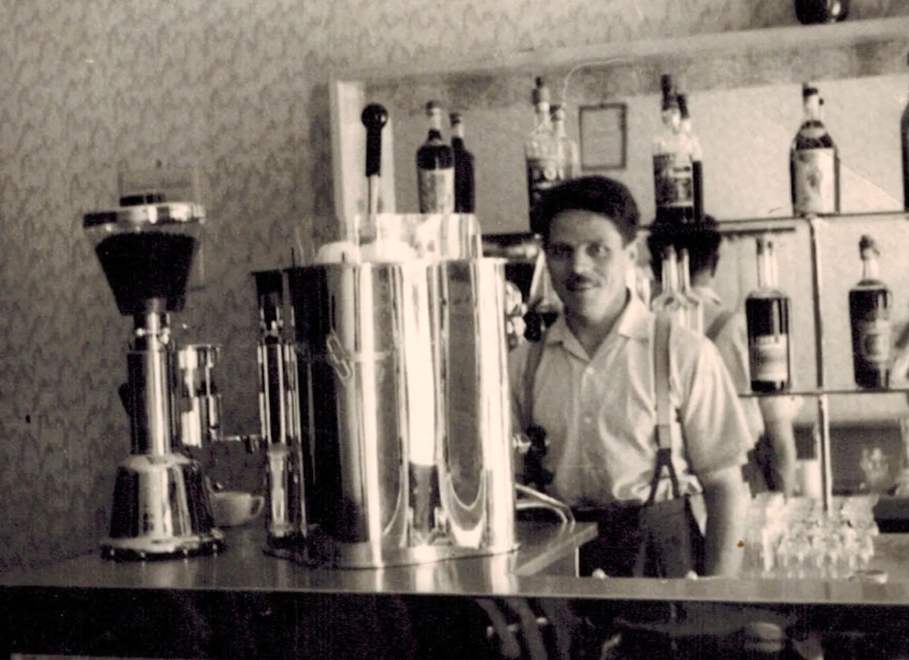 Il nonno Dante al bar