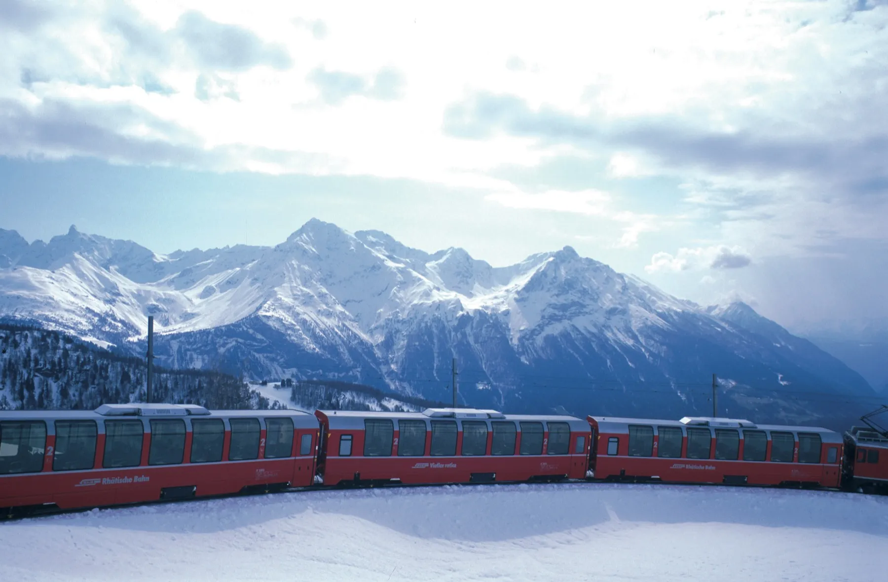 Il Bernina Express — le carrozze panoramiche rosse